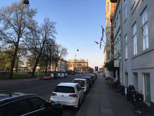 Фото 
Blue Orchids Beach Hotel
