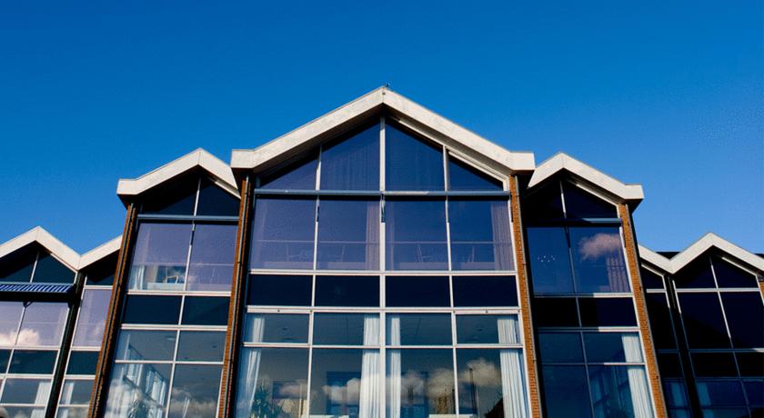 Фото 
Jalousie Villa with Private Pool
