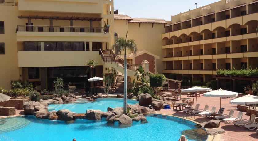 Фото 
Star Plaza Guesthouse and Apartments
