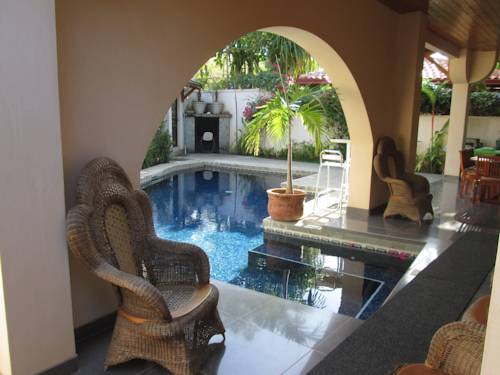 Фото 
The Lodge Inn Boutique
