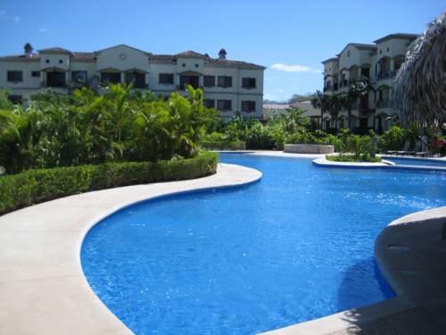 Фото 
Stone Chalets
