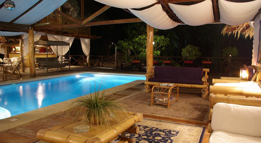 Фото 
Stone Chalets
