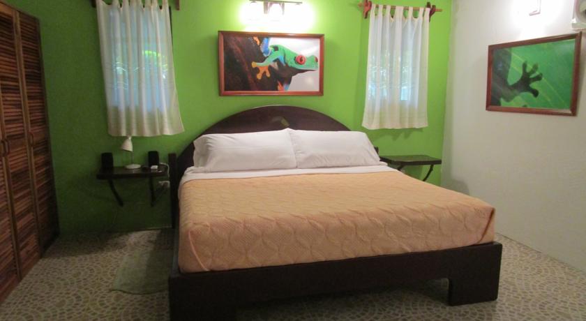 Фото 
North Avenue Hotel
