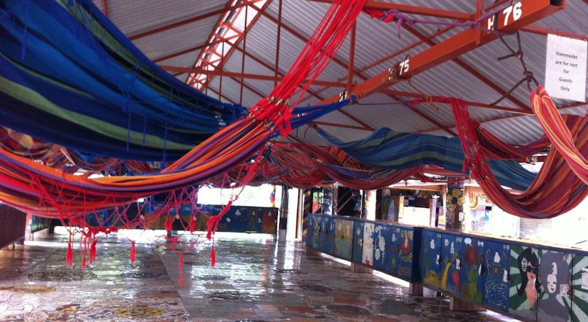 Фото 
Hin Yerevantsi Hotel
