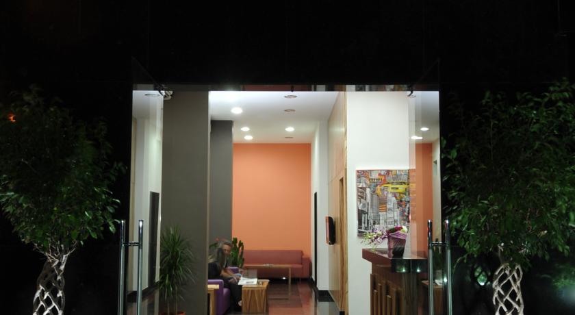 Фото 
Nane Hotel
