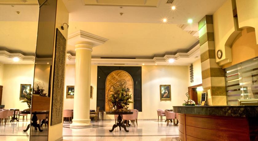 Фото 
Tonratun Hotel
