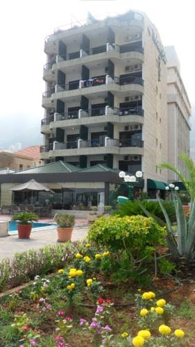 Фото 
Arami House
