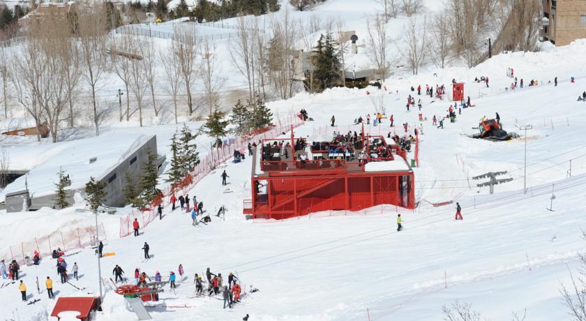 Фото 
Round Hill Hotel & Villas
