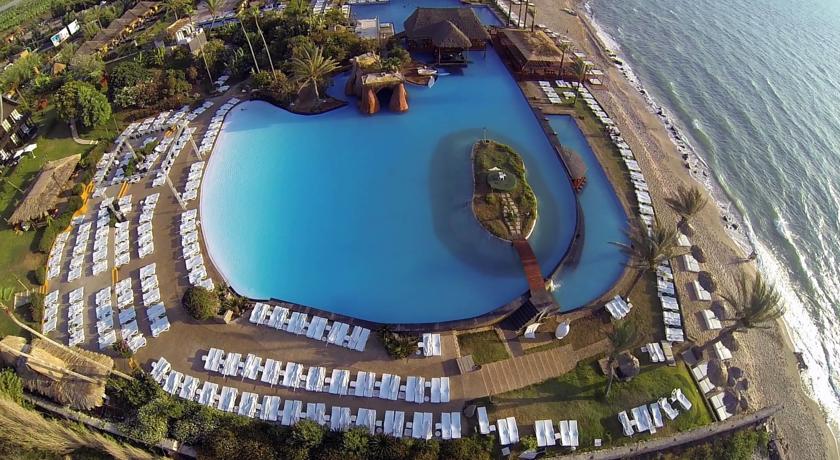 Фото 
Iron Shore Village
