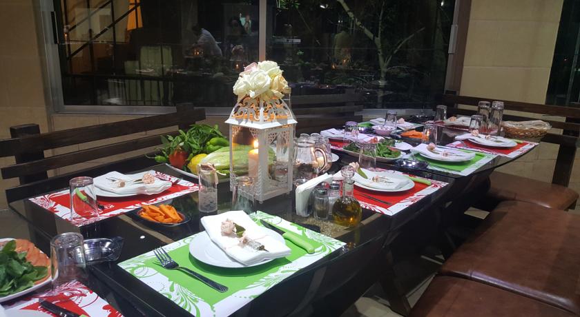 Фото 
Palm View Guest House
