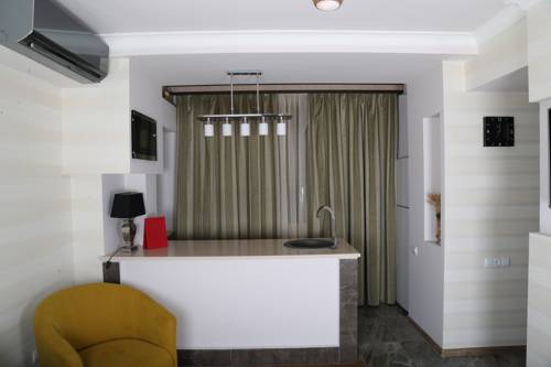 Фото 
Executive Shaw Park Guest House
