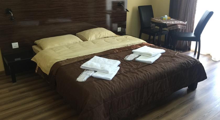 Фото 
Columbus Heights Skycastles Ochos Rios
