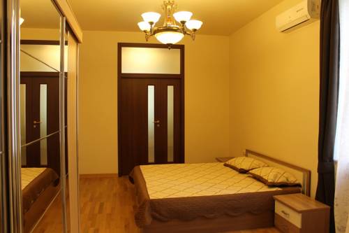 Фото 
Waikiki Guest House
