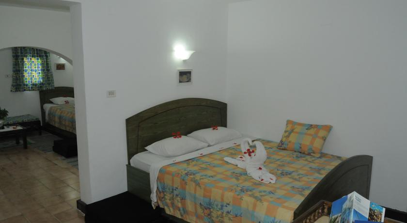 Фото 
One-Bedroom Apartment at Riviera Village
