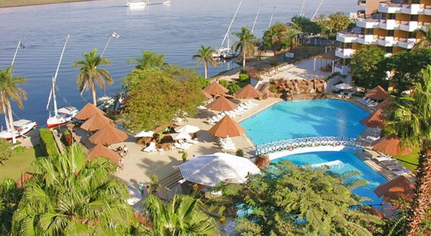 Фото 
Fontana Luxor Hostel
