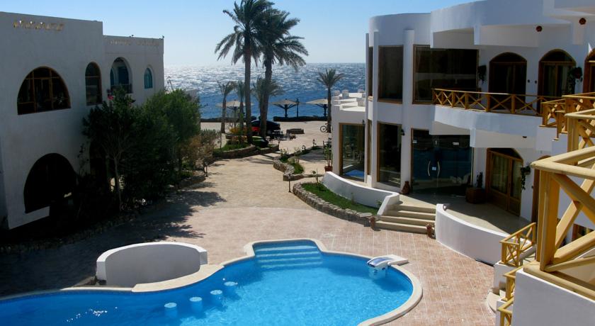 Фото 
Blue Beach Club
