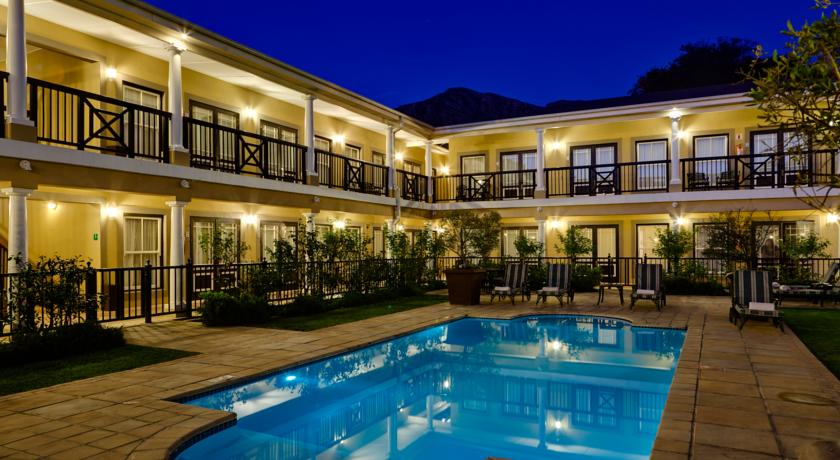 Фото 
Apartments On The Beach
