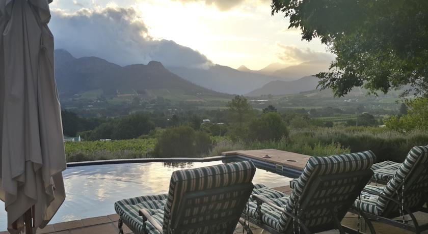 Фото 
La Capitana Isla Verde
