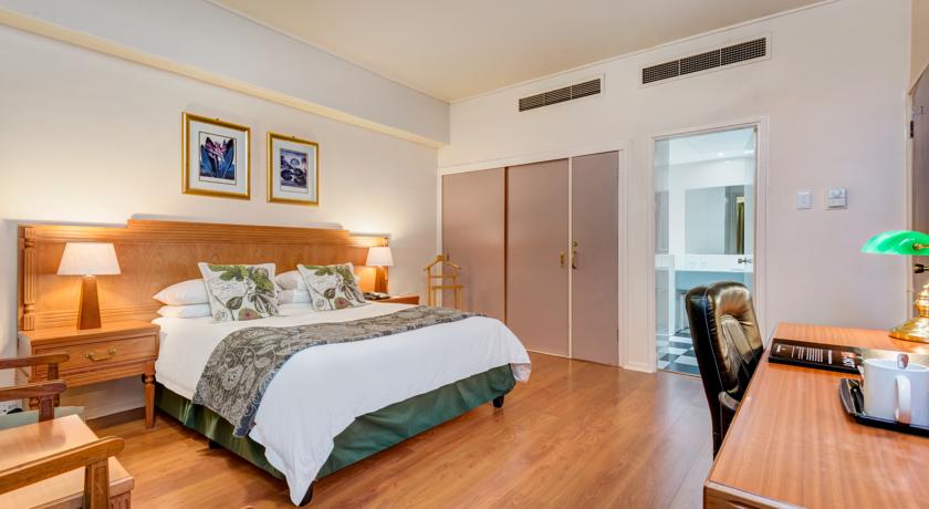 Фото 
Moonlight Bay Hostel
