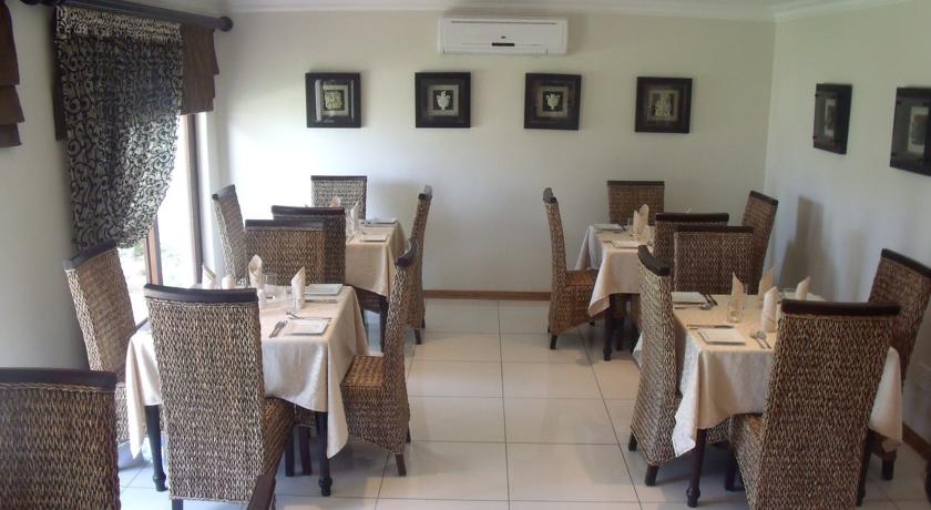 Фото 
Tropical Villa at the Beach
