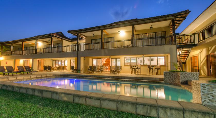 Фото 
The Enchanted Garden Inn
