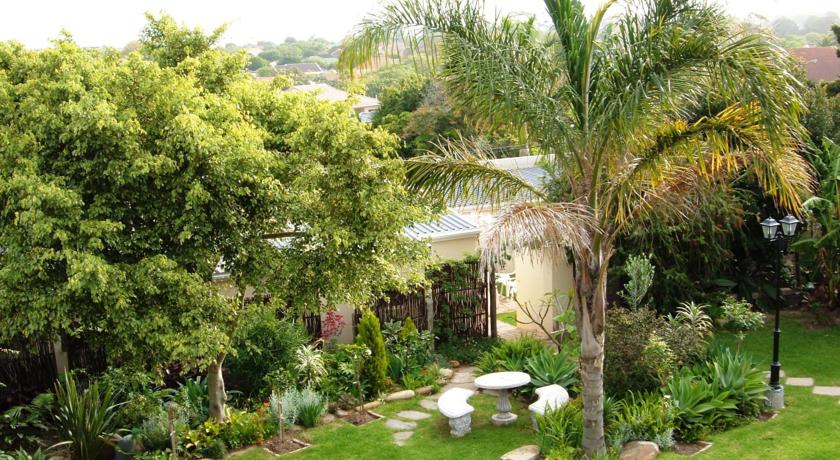 Фото 
Via Marina Beach Apartments
