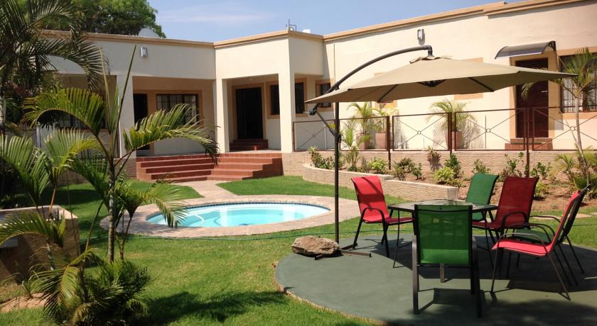 Фото 
Silver Palm Guest House
