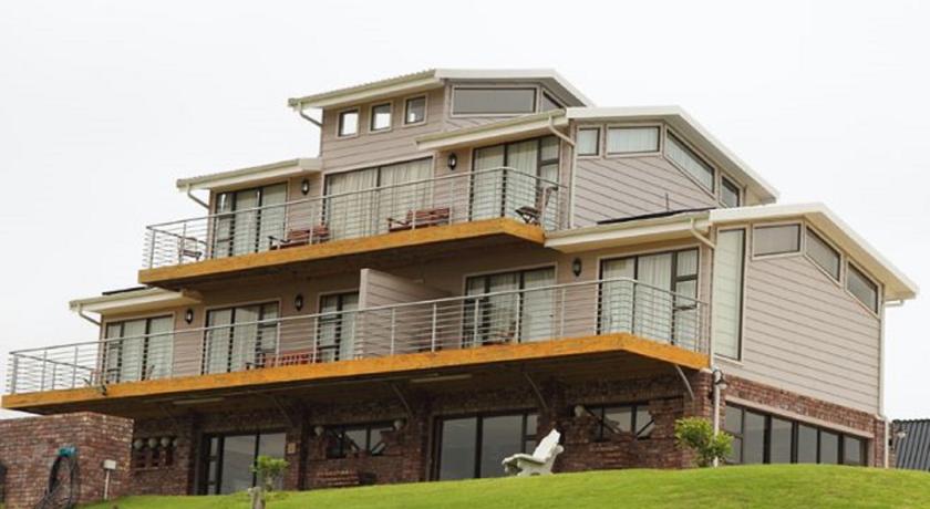 Фото 
Sunset Point Oceanfront Villa
