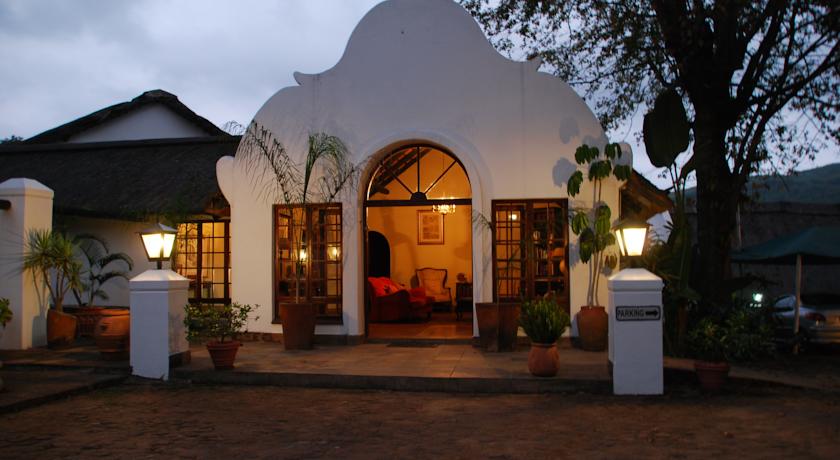 Фото 
Breezy Palms Villa
