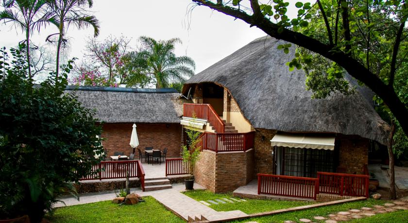 Фото 
West Bay Club
