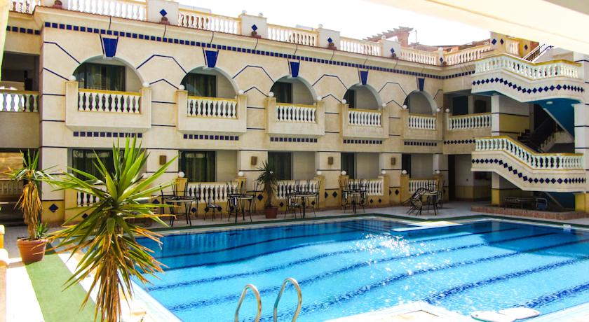 Фото 
Semiramis Hotel
