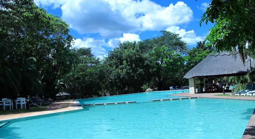 Фото 
The Tuscany on Grace Bay
