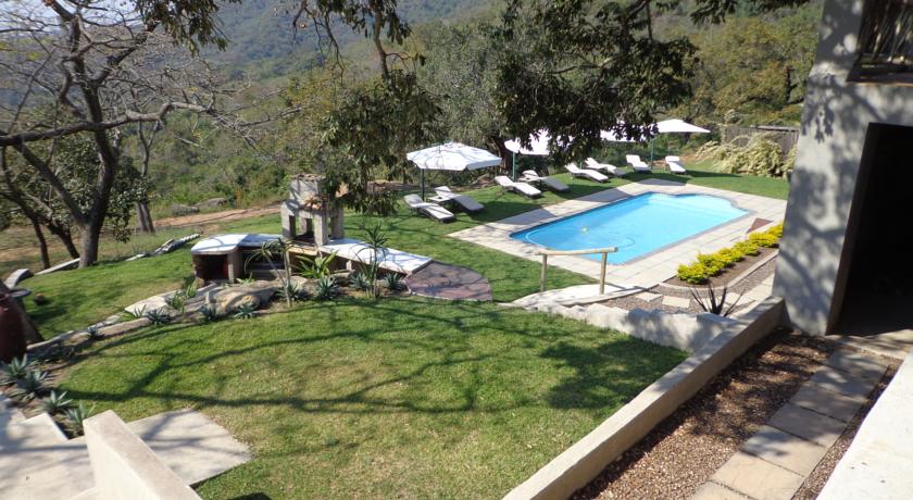 Фото 
The Somerset on Grace Bay
