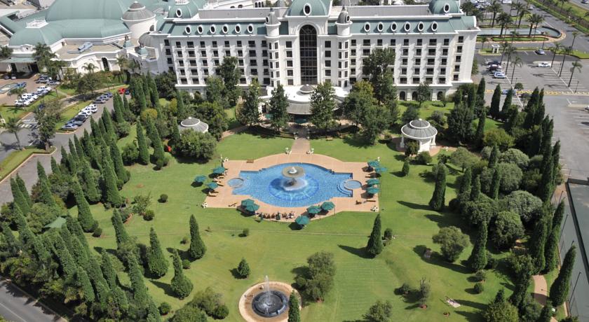 Фото 
Green World Hotel Jian Pei Suites
