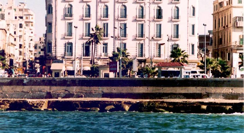 Фото 
Marhaba Palace Hotel
