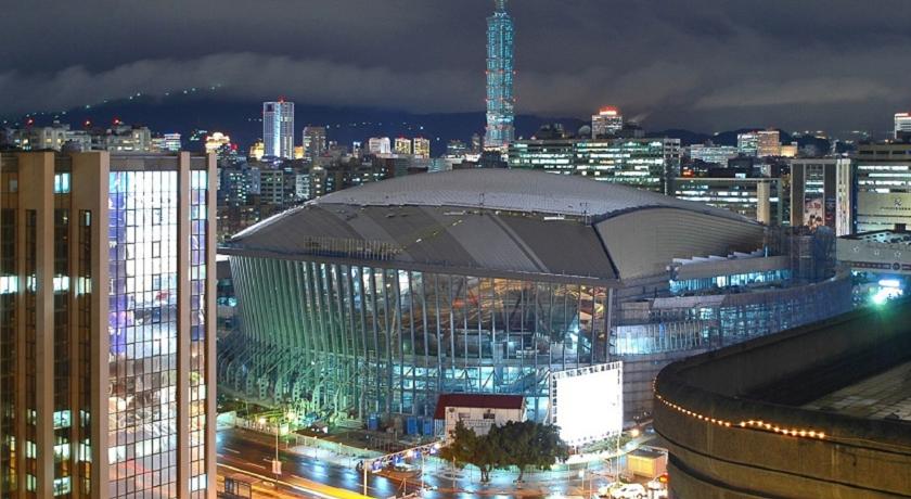 Фото 
Chii Lih Hotel - Kaohsiung Love River
