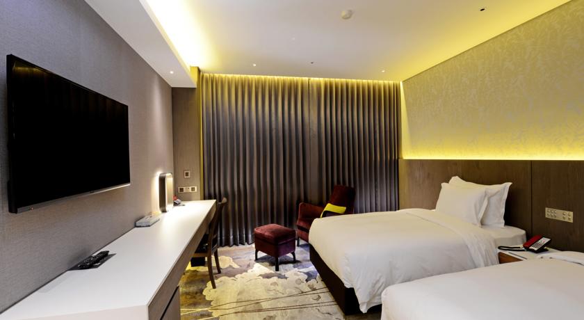 Фото 
1967 City Central Hotel
