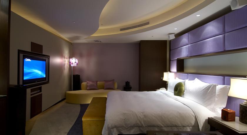 Фото 
Just Enjoy Hotel
