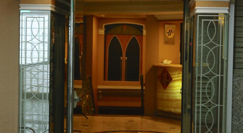 Фото 
Dongshan River Left Bank
