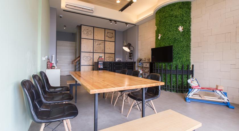 Фото 
Dragon House B&B
