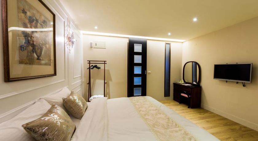 Фото 
Swan Lake Villa Resort
