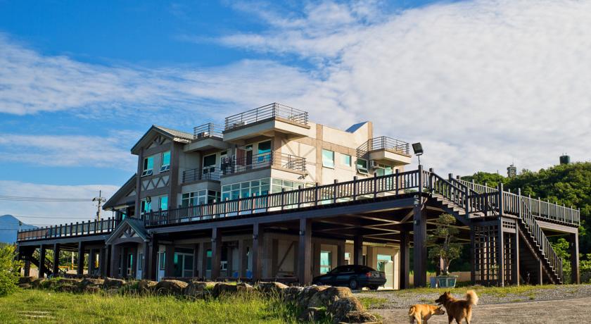 Фото 
Hotel Beverly Plaza
