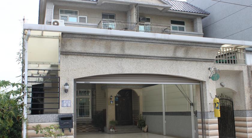 Фото 
Mirzo Bed and Breakfast
