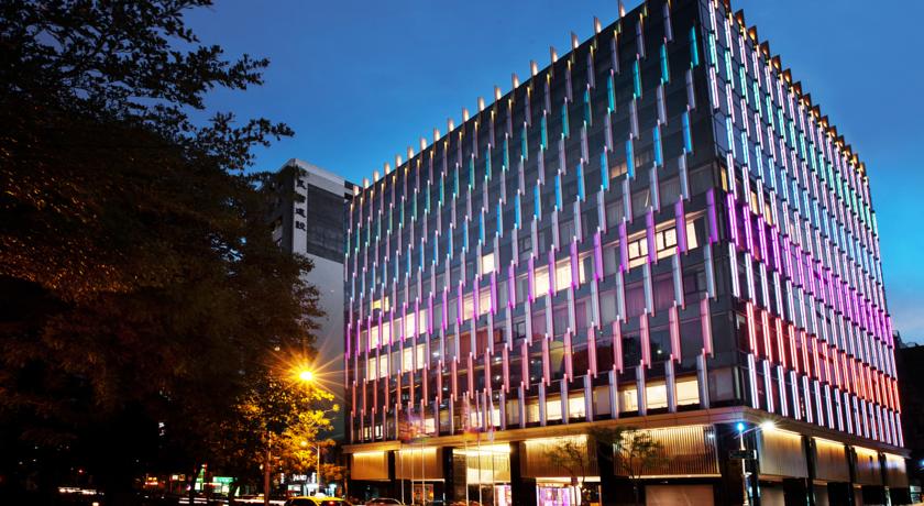 Фото 
Devon Begi
