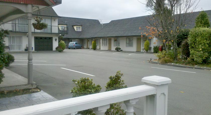 
Centennial Heights Accommodation
