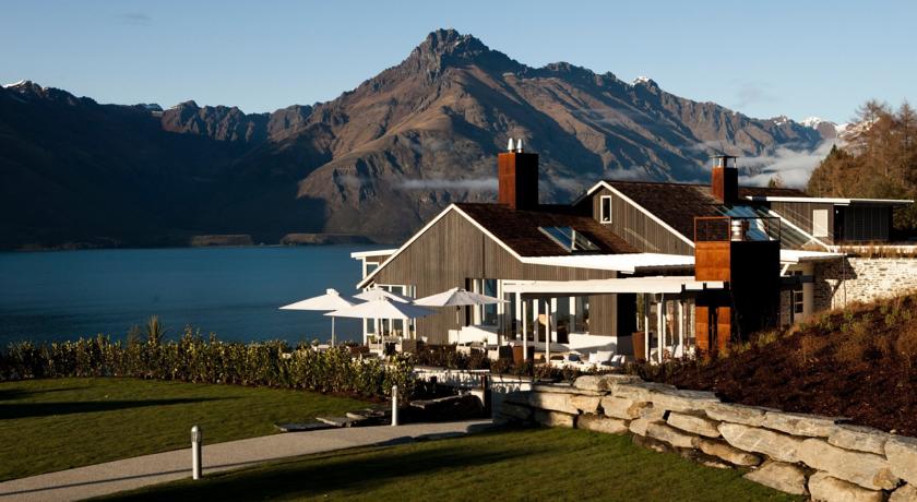 Фото 
The Red House
