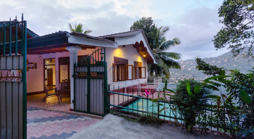 Фото 
Royal Beach Hotel & Restaurant
