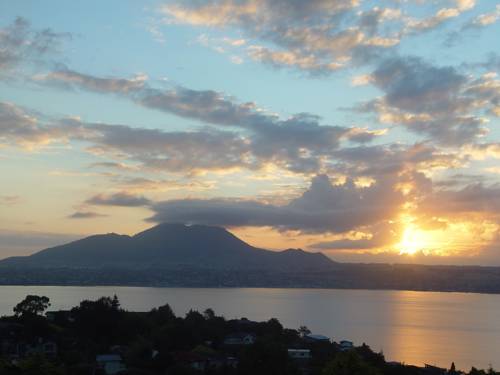 Фото 
Desert Breeze Lodge
