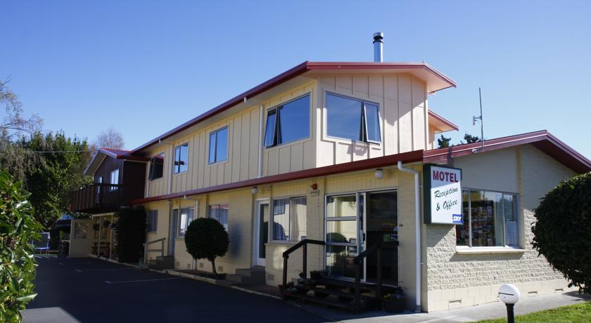 Фото 
F1 Waterfront Estate Villa
