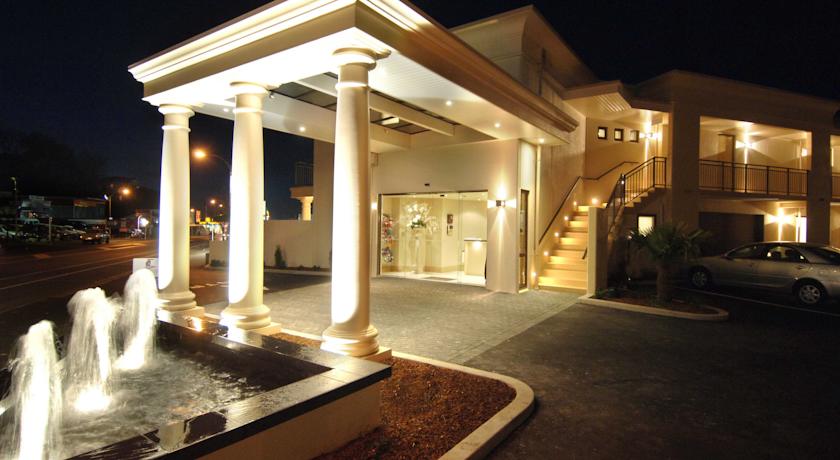 Фото 
Uzuri Guesthouse
